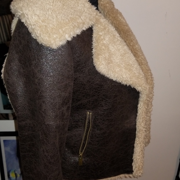 Bebe shearling oversized collar jacket size medium - Picture 2 of 7